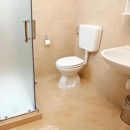 בית נופש Juraj By Interhome ז'סניסה